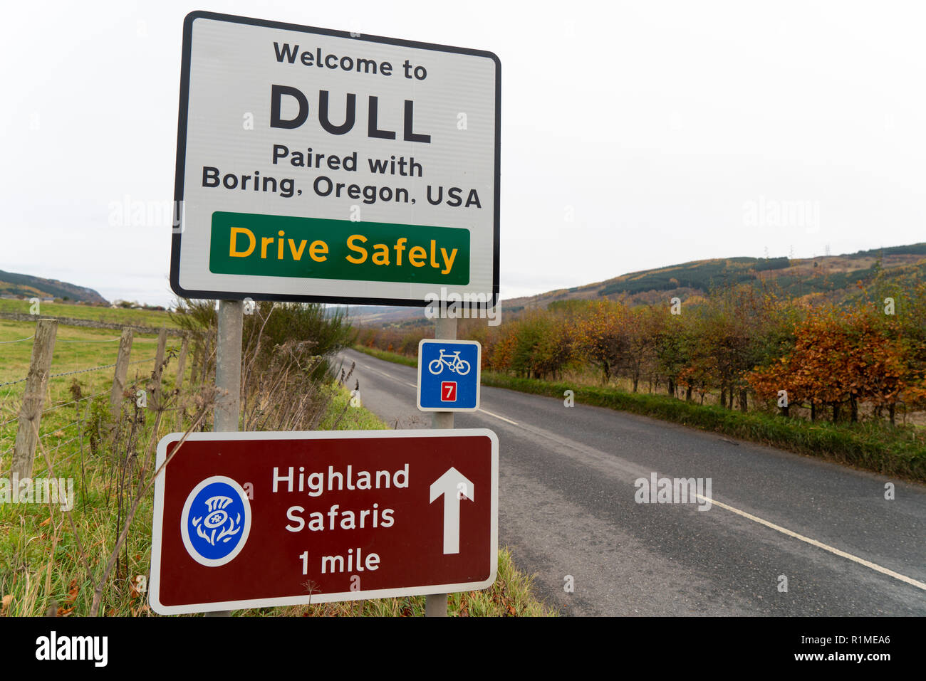 Schild an schottischen Dorf namens Matt in der Nähe von Aberfeldy in Perthshire, Schottland, Großbritannien Stockfoto