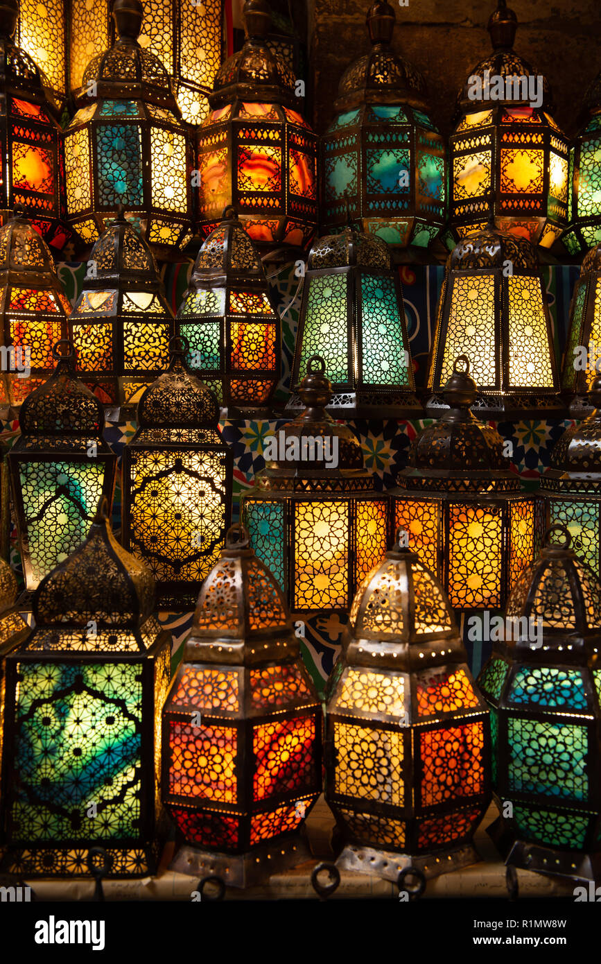 Ägyptische Farbige Laternen, Altes Kairo, Ägypten Stockfotografie - Alamy