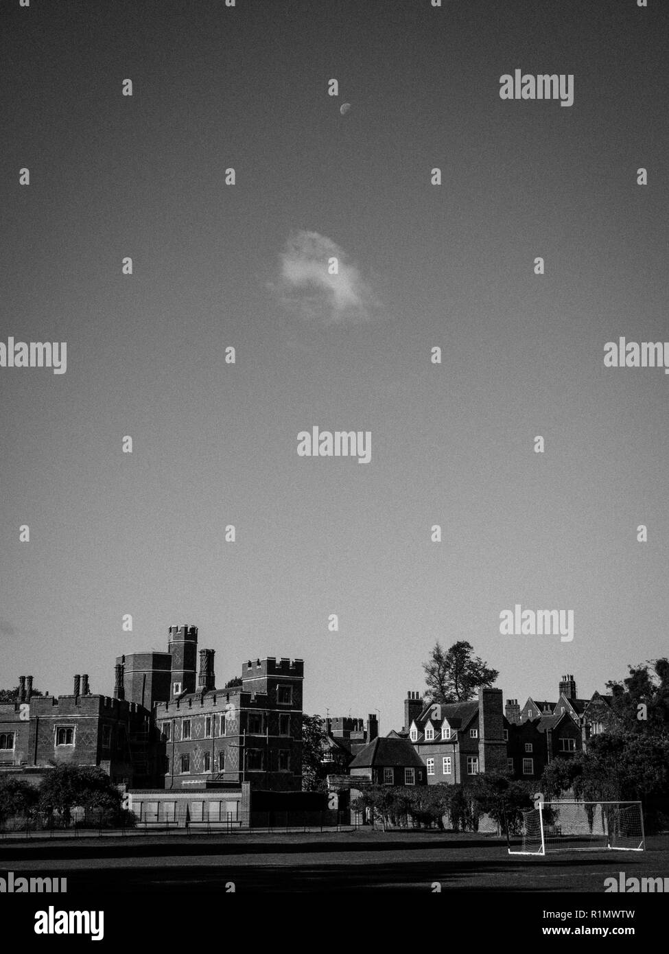 Schwarz und Weiß, das Felder von Eton, Eton College School, Eton, Nr Windsor, Berkshire, England, UK, GB. Stockfoto