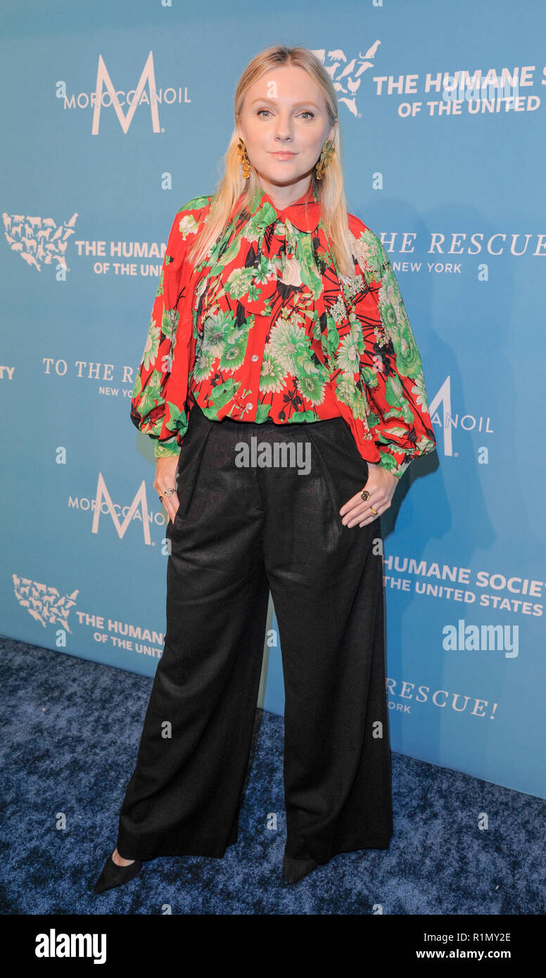 New York, NY - November 9, 2018: Laura Braun die menschliche Gesellschaft 9. Jährliche zu Hilfe nimmt! Gala an Cipriani 42nd Street Stockfoto