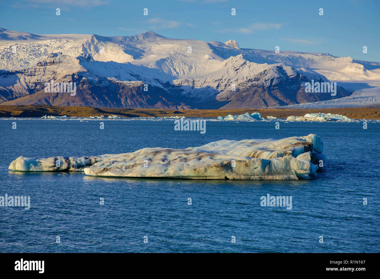Schwimmende Eis bei Glacier Bay in Island Stockfoto