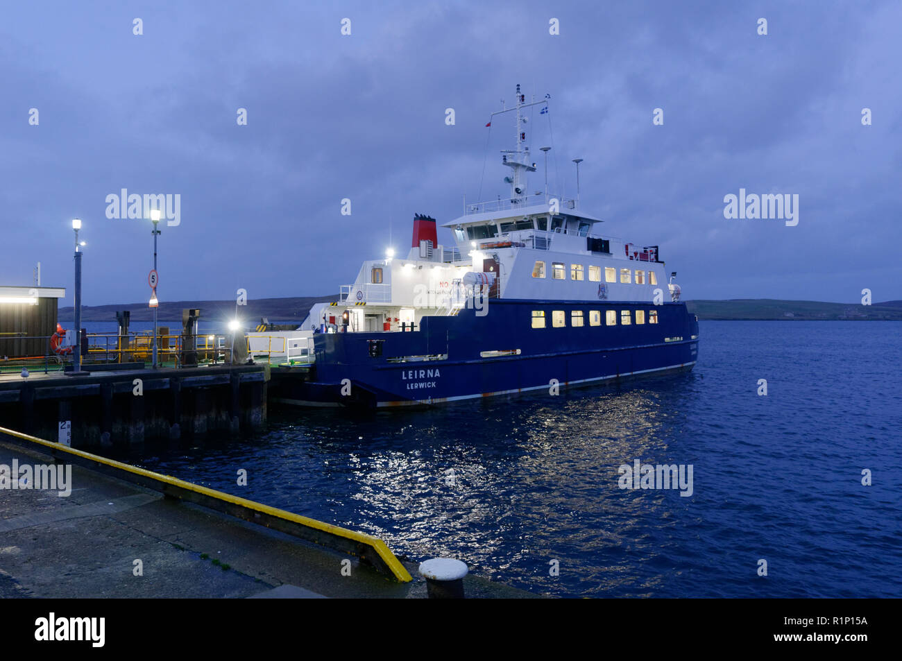 MV Leirna ein Ro-ro-Fähre zwischen Bressay und Lerwick. Die Shetlandinseln, Schottland, Vereinigtes Königreich Stockfoto