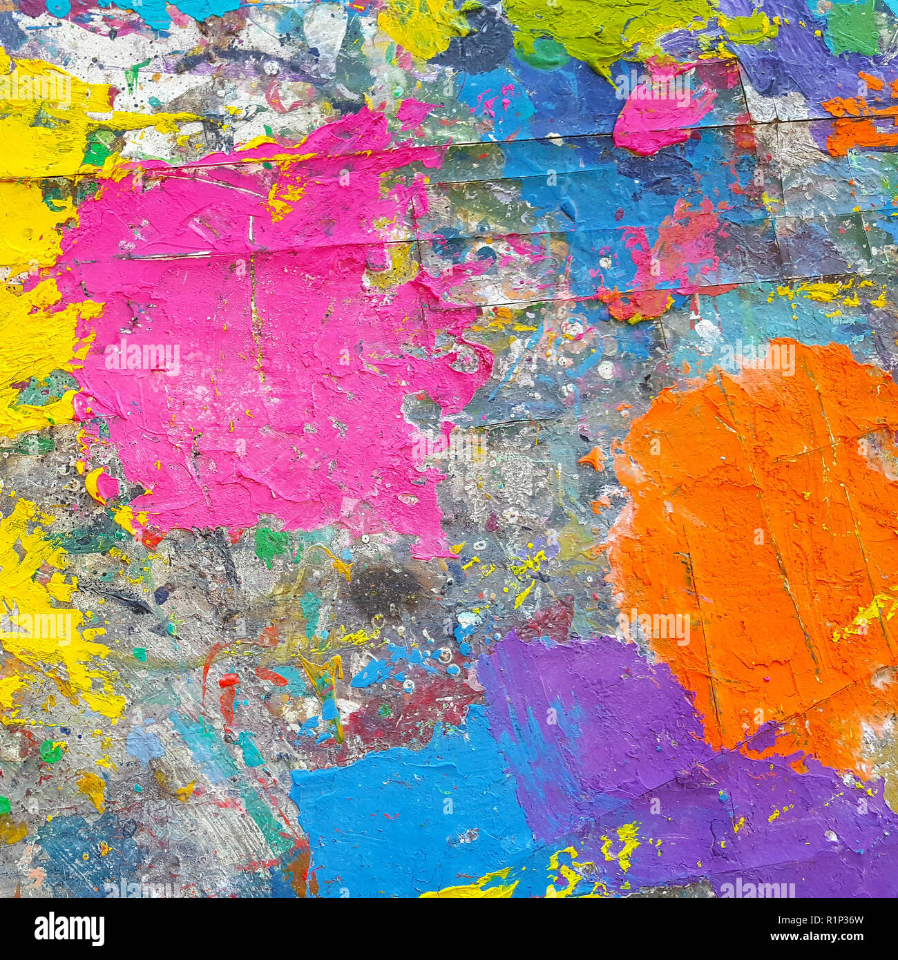Abstrakte farbenfrohe Gemälde für Textur Hintergrund. Splash Acryl auf Holz  Tisch Stockfotografie - Alamy