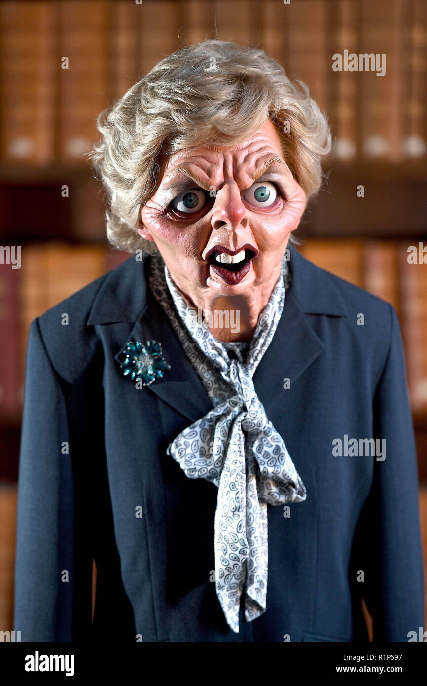 Eine Margaret Thatcher Marionette, als Archiv der Spitting Image ist in der Bibliothek an der Universität Cambridge, übergeben. Stockfoto