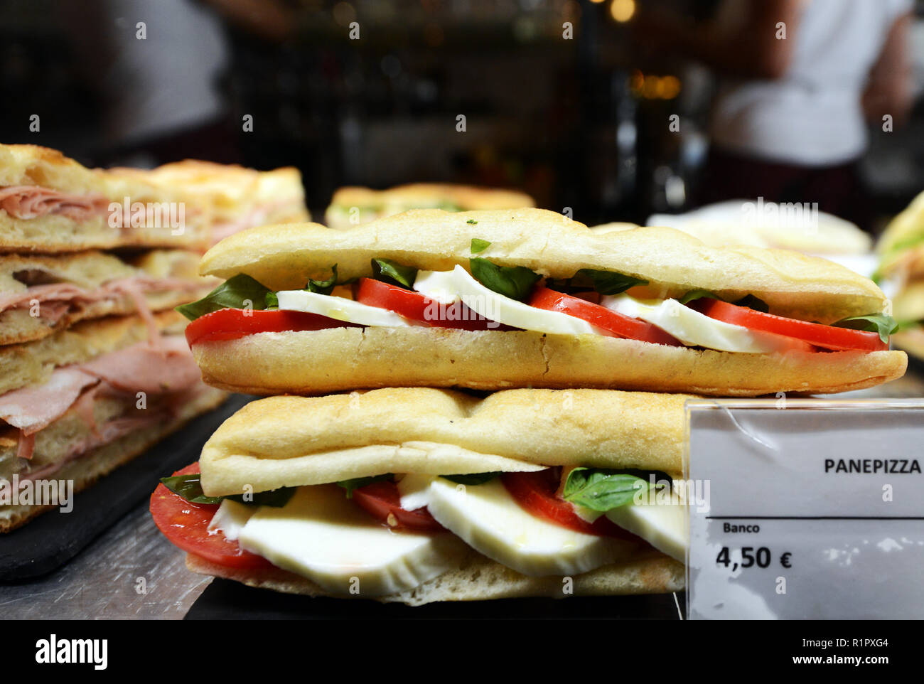 Italienische Sandwiches im Cafe Tiberino in Rom. Stockfoto