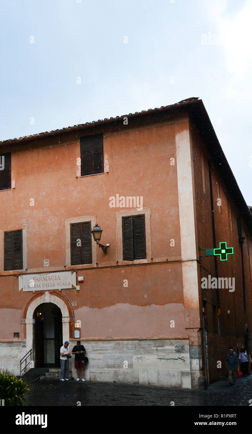 Farmacia S. Maria della Scala ist eine alte Apotheke von Karmeliter Mönche. Stockfoto