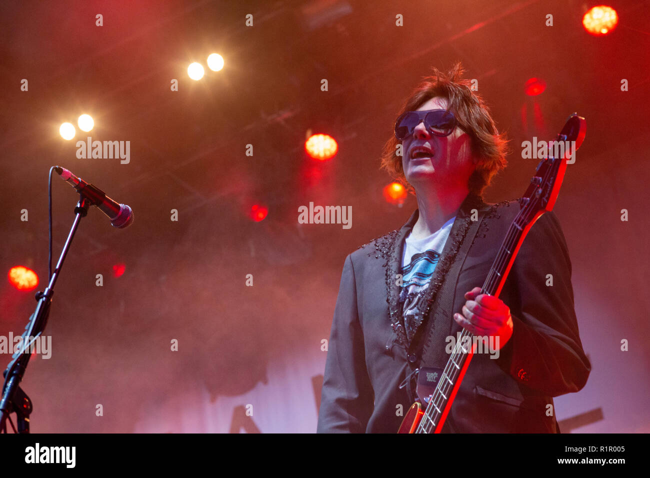 Manic Street Prediger (Bassist Nicky Wire) - Live vom Times Square in Newcastle upon Tyne - August 2017 Stockfoto