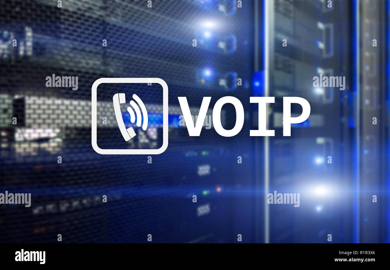 VOIP, Voice over Internet Protocol, Technologie, die es ermöglicht, für die Sprachkommunikation über das Internet. Serverraum Hintergrund. Stockfoto