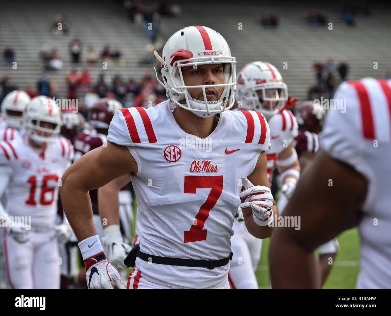 College Station, TX, USA. 10 Nov, 2018. Ole Fräulein tight end, Jason Pellerin (7), während der NCAA Football Spiel zwischen der Texas A&M Aggies und die Ole Miss Rebels, in College Station, TX. (Absolut komplette Fotograf & Company Credit: Joseph Calomeni/MarinMedia.org/Cal Sport Media) Credit: Csm/Alamy leben Nachrichten Stockfoto