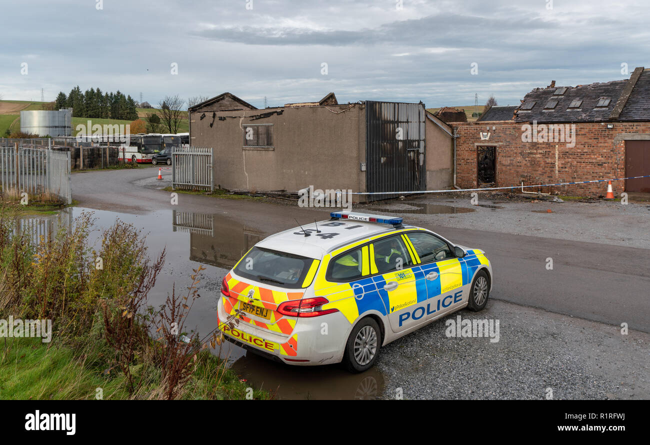 Isla bank Mühlen, Moray, Schottland, 14. November 2018, das ist die Szene der Brand bei der gewerblichen Einheit von Aberdeen Wäscheservice innerhalb von Isla Bank Mühlen Industrail Park, Keith, Moray, Schottland belegt. Credit: JASPERIMAGE/Alamy leben Nachrichten Stockfoto