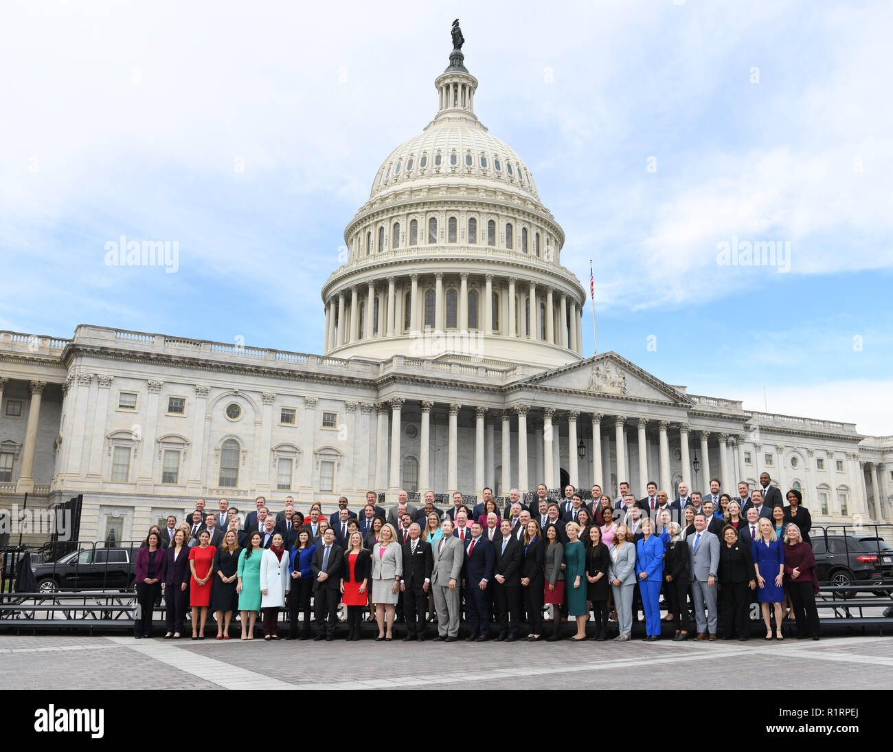 Washington, USA. 14 Nov, 2018. Neu gewählte Mitglieder des Prepresentatives posieren für ein Gruppenfoto auf dem Capitol Hill in Washington, DC, USA, November 14, 2018. Quelle: Liu Jie/Xinhua/Alamy leben Nachrichten Stockfoto