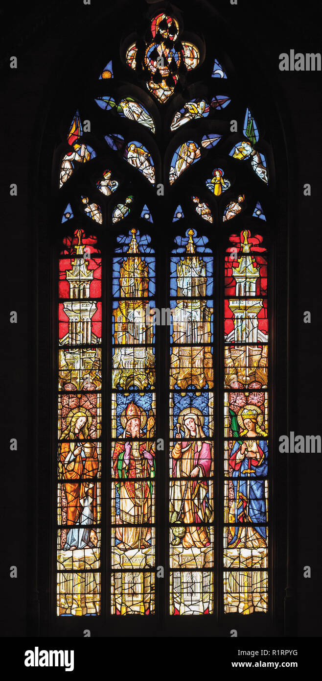 Aix-en-Provence, Provence-Alpes-Côte d'Azur, Frankreich. Kathedrale des Heiligen Erlöser. Cathédrale Saint-Jean d'Aix-en-Provence. Glasfenster. Stockfoto