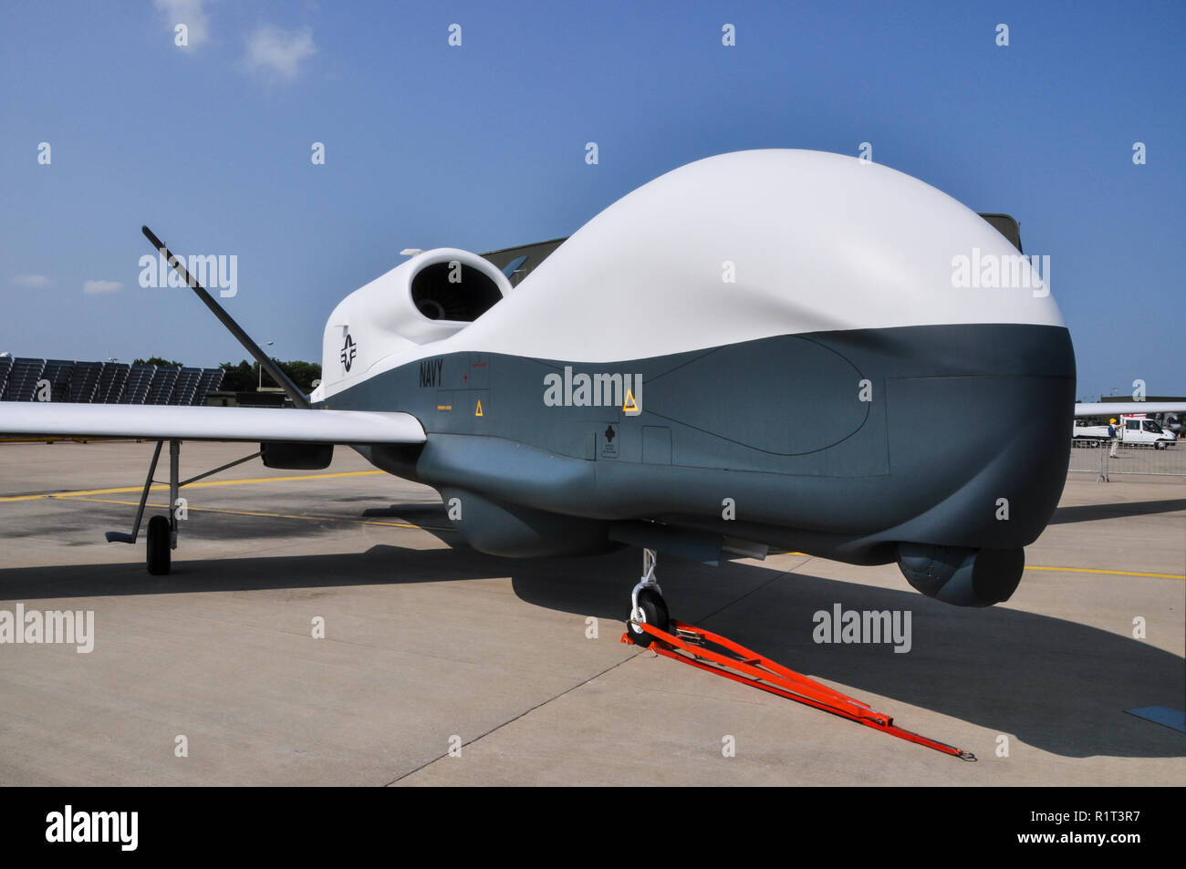 Northrop Grumman MQ-4C Triton, unbemannte Luftfahrzeuge mit langer Langlebigkeit, UAV-Entwicklung für die United States Navy von RQ-4 Global Hawk Stockfoto