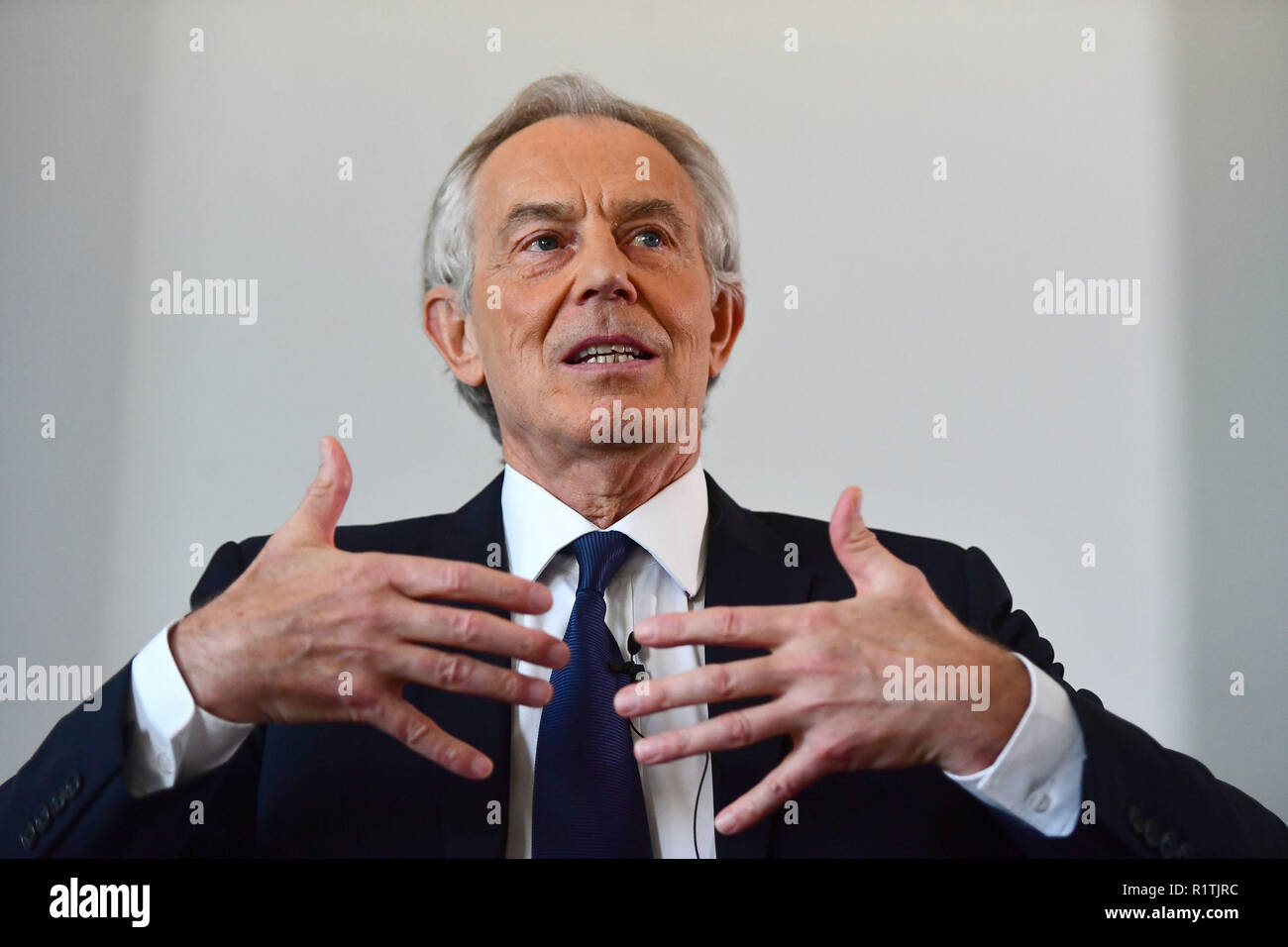Erneut korrigieren Lage der ehemalige Premierminister Tony Blair macht eine Rede über die fortschreitende Politik in eine Ära des Populismus an der British Academy in London. Stockfoto