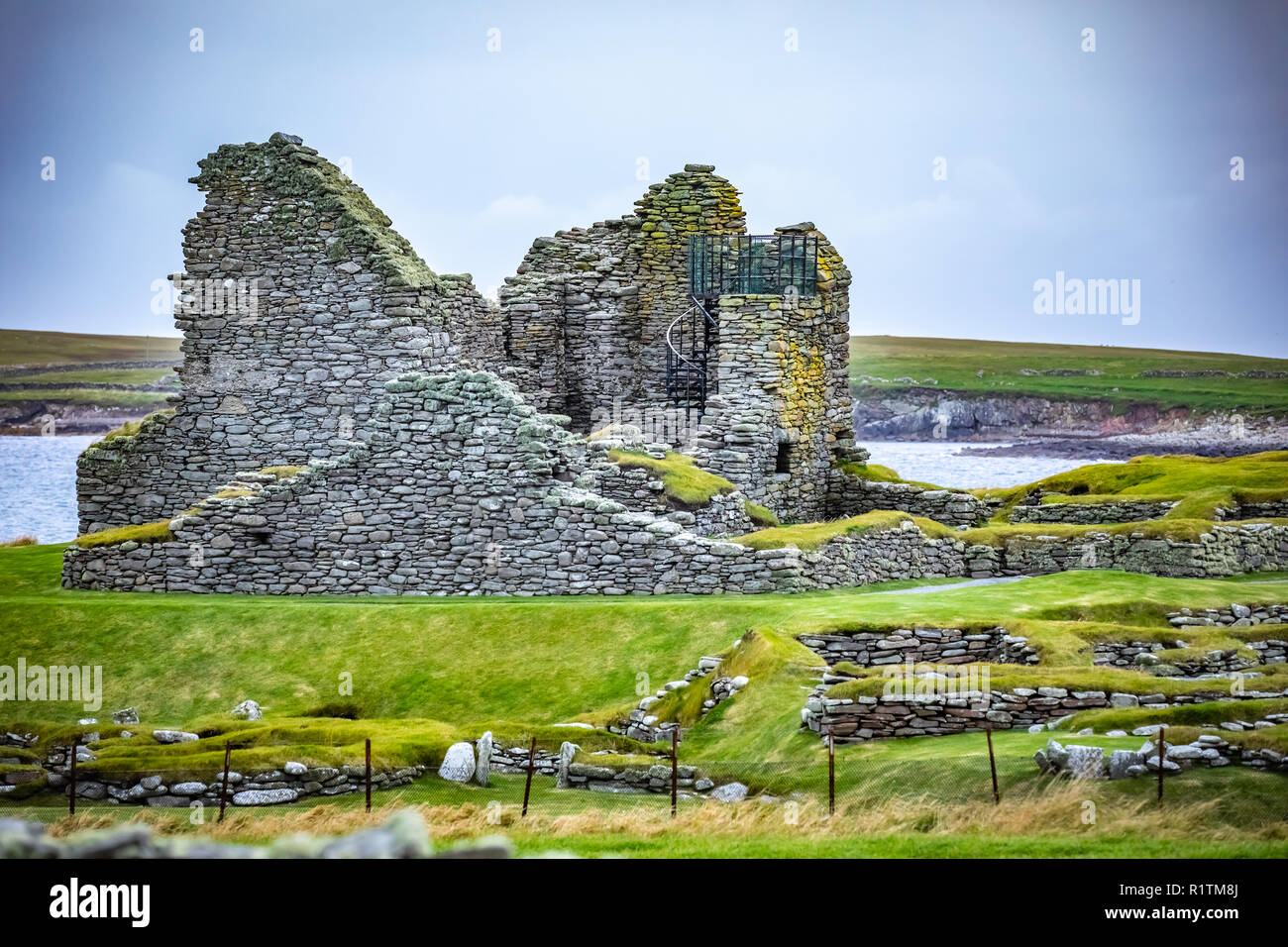Schottland, Shetland Inseln, jarlshof ist die beste bekannte prähistorische Ausgrabungsstätte in der Shetlandinseln, Schottland. Es liegt in der Nähe der Südspitze der Sie Stockfoto