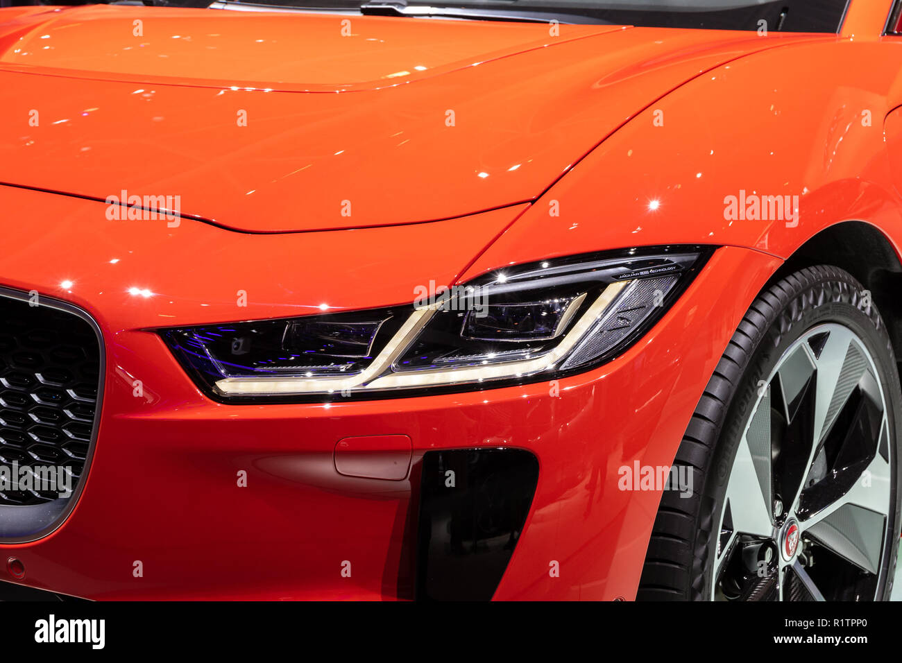 PARIS - Okt 3, 2018: Jaguar i-Pace Car auf der Paris Motor Show präsentiert. Stockfoto