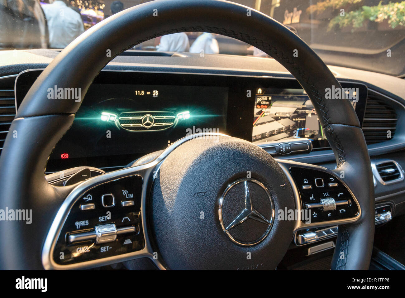 Paris Okt 3 2018 Neue 2020 Mercedes Gle 300 D 4matic Innenraum Auf Der Paris Motor Show Prasentiert Stockfotografie Alamy