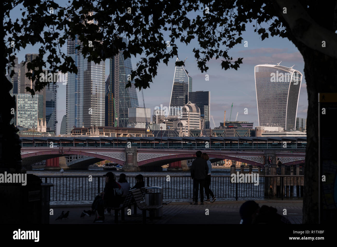Stadt von London aus über die Themse Stockfoto