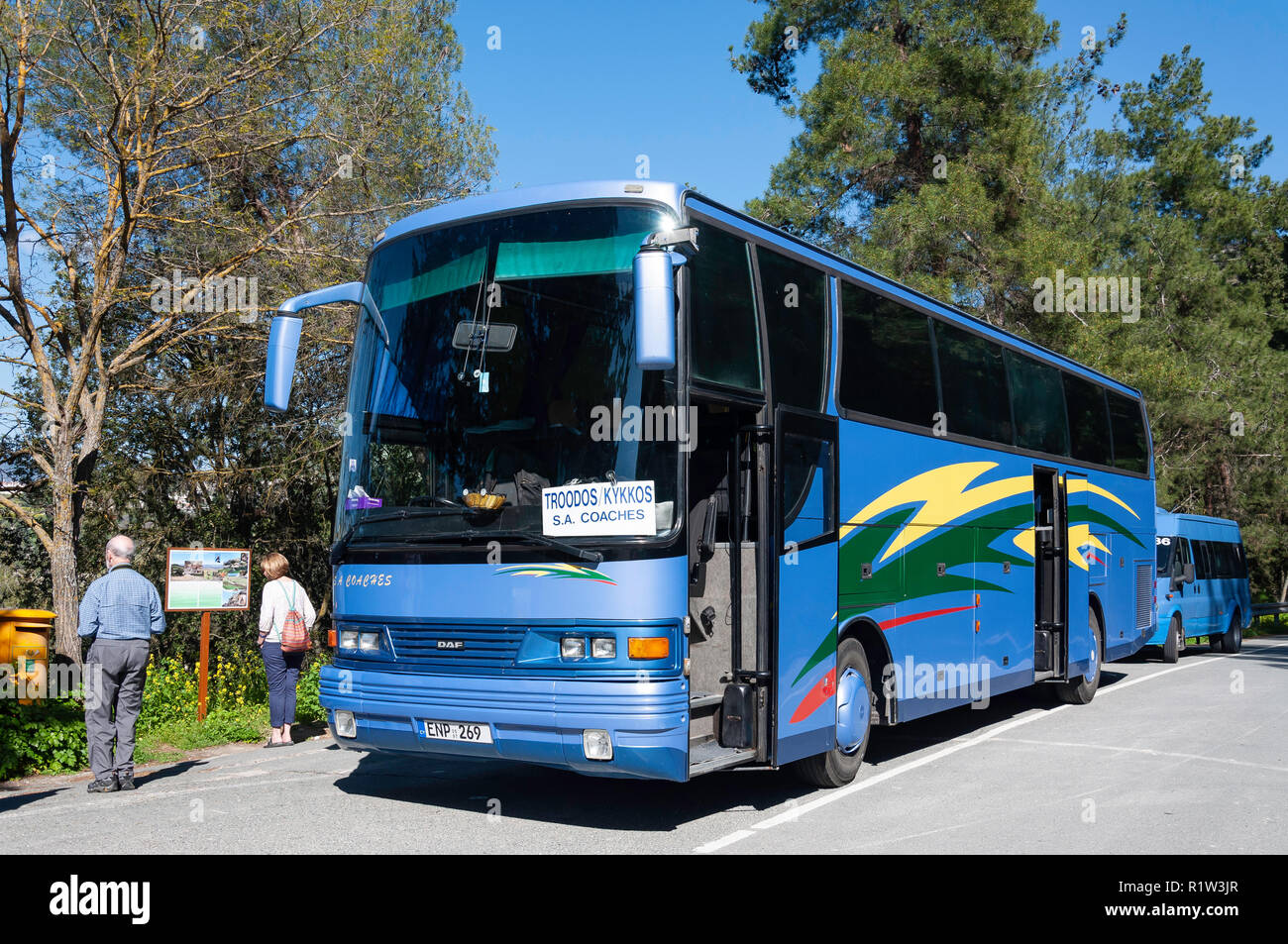 Exkursion Tour bus, Pano Panagia, Troodos-gebirge, Limassol District, Republik Zypern Stockfoto