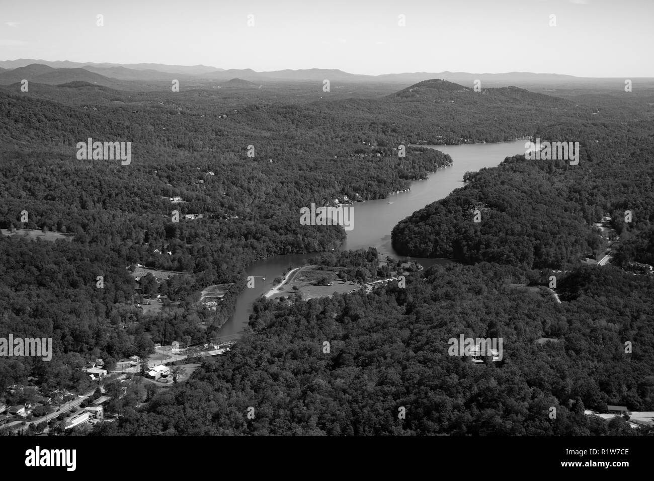 Blick auf den See Locken von Chimney Rock State Park in den Ausläufern des Hickory Mutter Gorge North Carolina Stockfoto