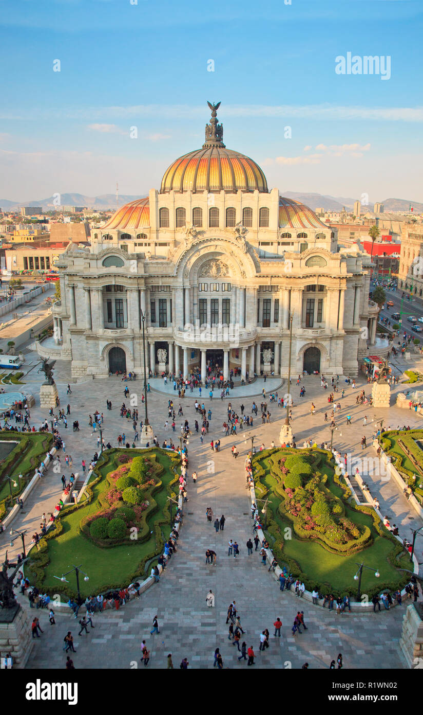 Palacio de Bellas Artes oder Palast der Schönen Künste in Mexiko City, Mexiko Stockfoto