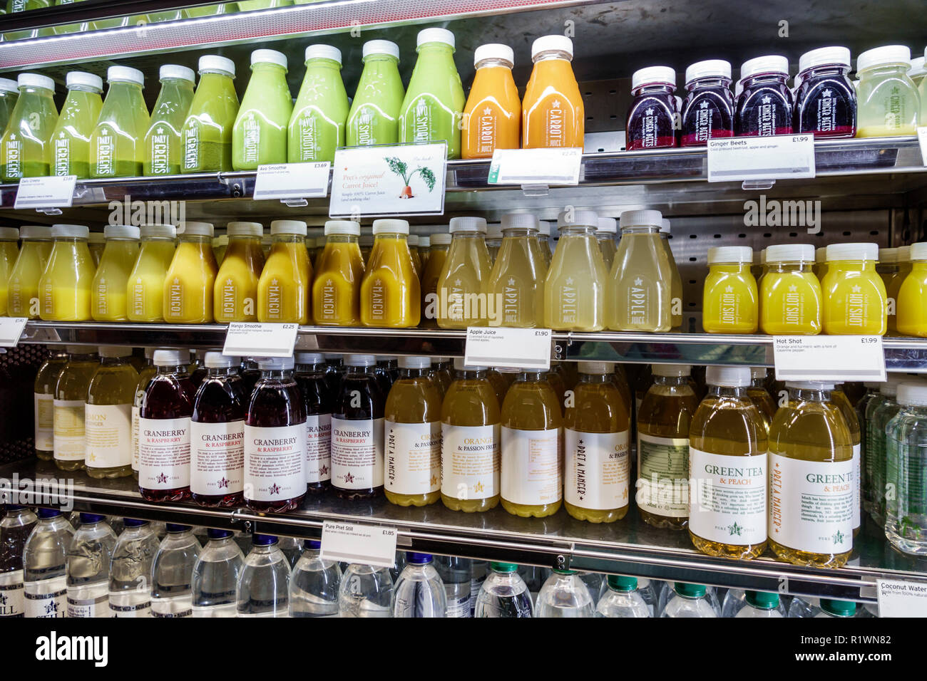 London England, Großbritannien, Lambeth South Bank, Pret A Manger, Café, Restaurant, Restaurants, Restaurants, Restaurants, Restaurants, Restaurants, Restaurants, Restaurants, Cafés, Inneneinrichtung, Fertiggerichte zum Mitnehmen, Kühlschrank Stockfoto