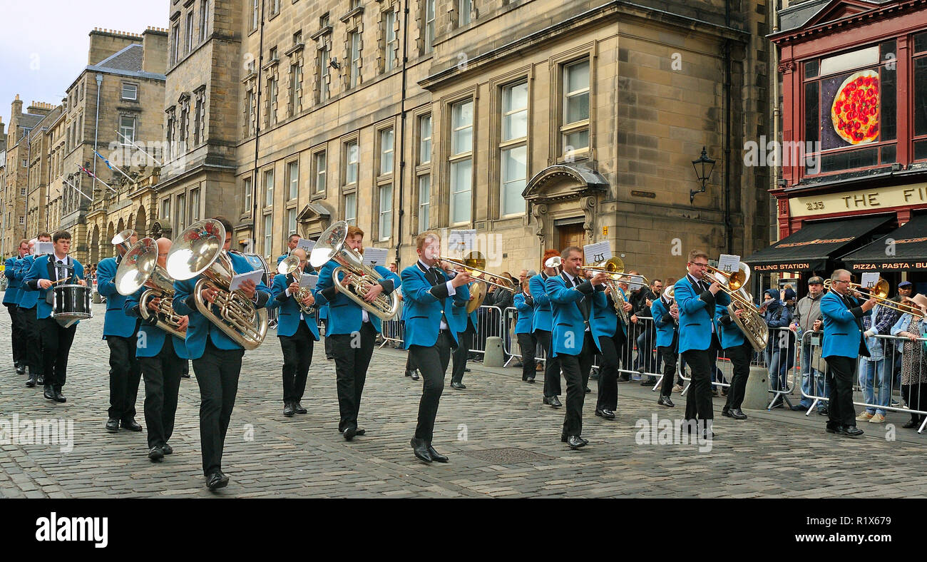 Brass Band spielen auf dem Reiterhof der Marken, Edinburgh, Schottland Stockfoto