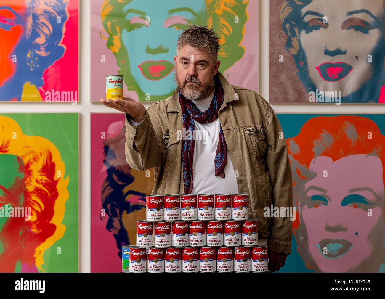 Edinburgh Grossbritannien 15 Nov 2018 Entertainer Phill Jupitus Startet Die Andy Warhol Und Eduardo Paolozzi