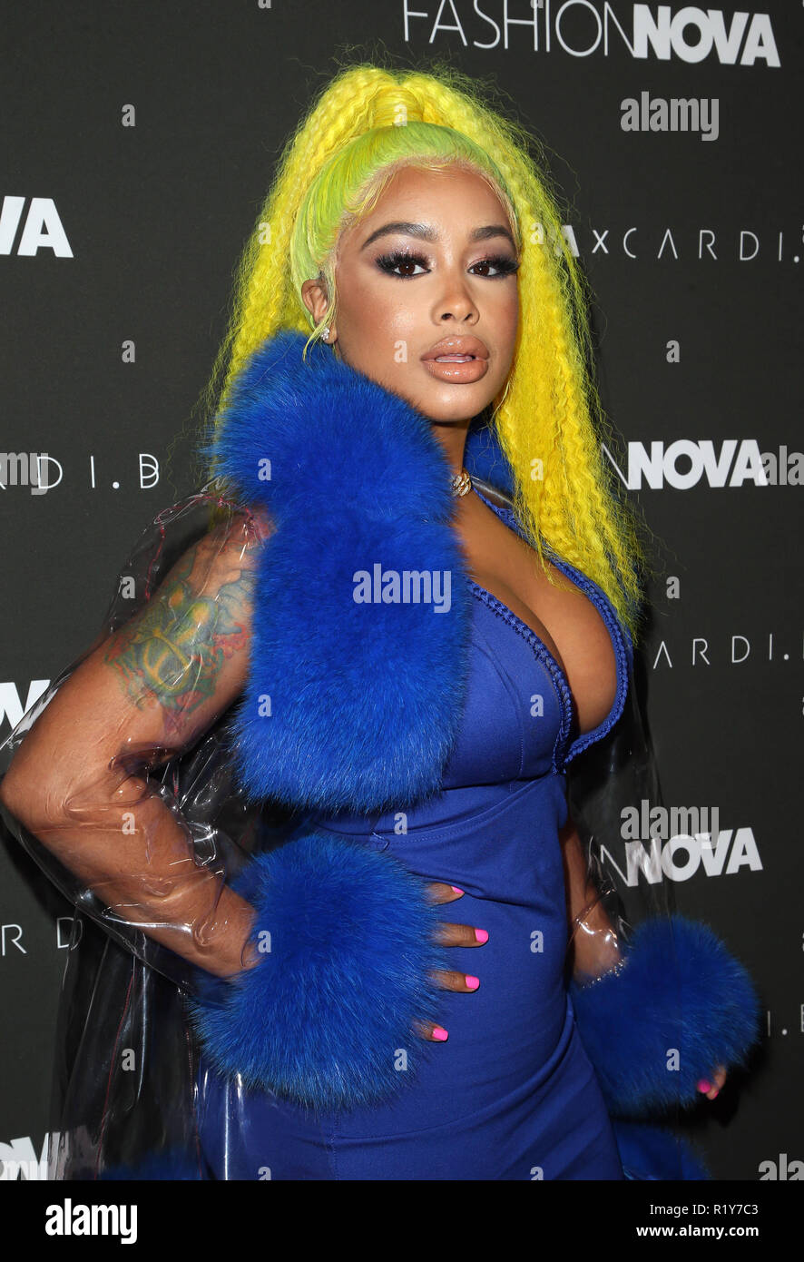 Hollywood, Ca. 14 Nov, 2018. Dreamdoll, an Mode Nova x Cardigan B-Collaboration Launch Event am Boulevard 3 in Hollywood, Kalifornien am November 14, 2018, Quelle: Faye Sadou/Medien Punch/Alamy leben Nachrichten Stockfoto