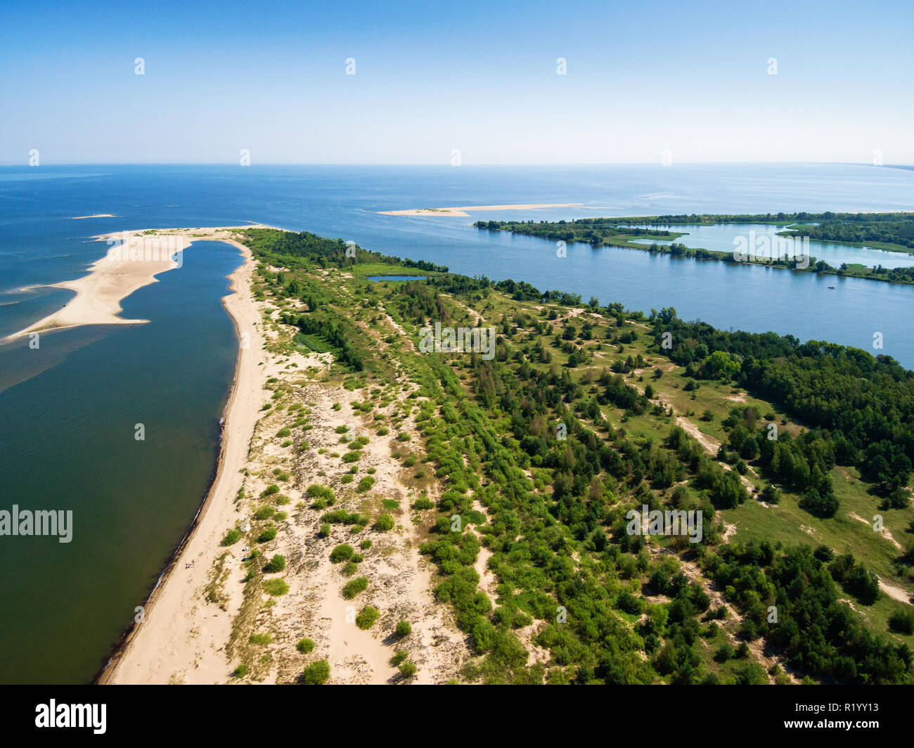 Luftaufnahme von Gull Schwan und der Weichsel Mund an die Ostsee Stockfoto