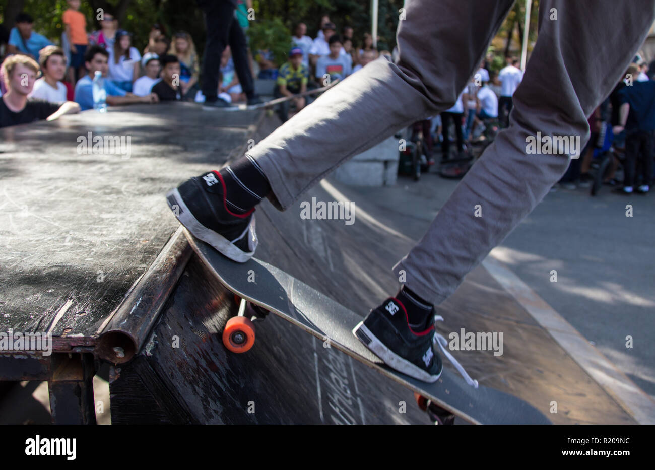 Skateboard Praxiskonzept Freestyle-Extremsport Stockfoto