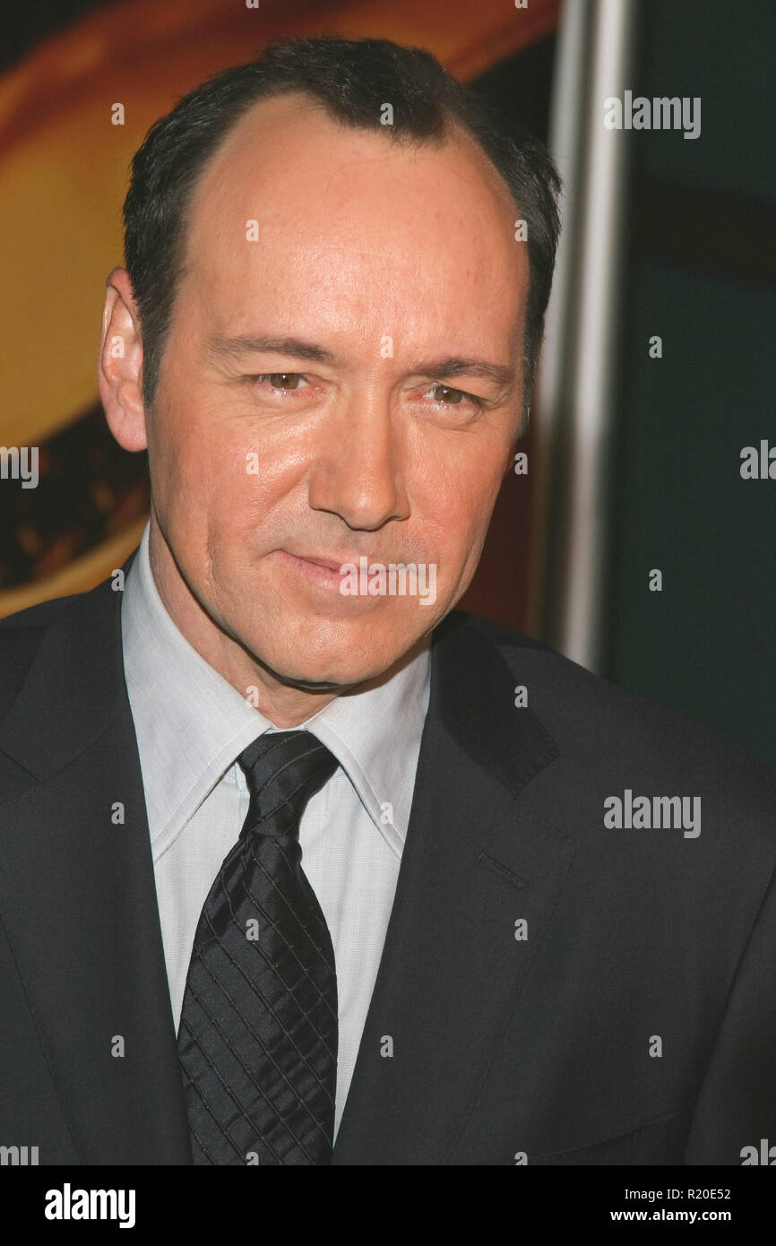 Kevin Spacey 11/04/04 2004 AFI Film Festival Opening Night Gala JENSEITS DES MEERES Premiere @Cinerama Dome, Los Angeles Foto von kazumi Nakamoto/HNW/PictureLux (4. November 2004) Stockfoto