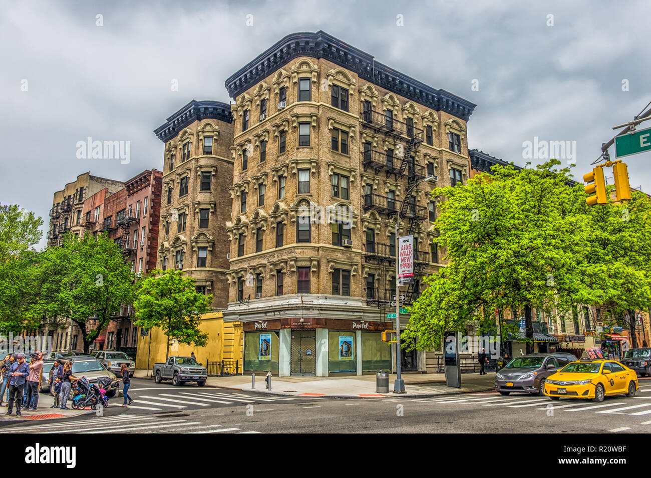 New York City, USA, Mai 2018, städtische Szene in der 2. Avenue, East Village, Manhattan Stockfoto