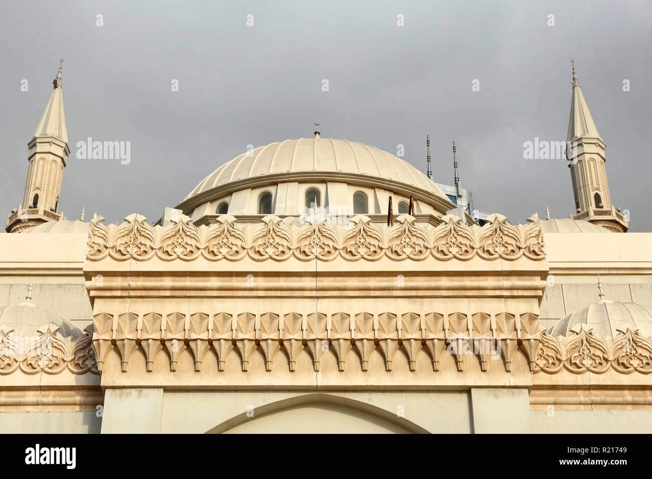 Sharjah, Vereinigte Arabische Emirate (VAE) - Al Noor Moschee. Stockfoto