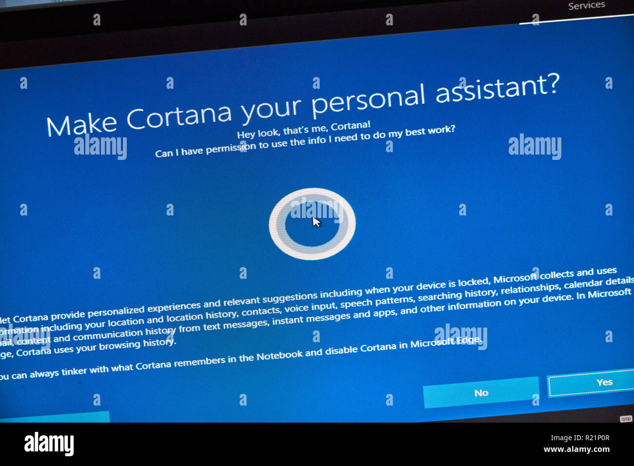 MONTREAL, KANADA - 8 November, 2018: Windows Cortana, persönlicher Assistent auf einem PC-Bildschirm. Microsoft ist eine US-amerikanische multinationale Unternehmen Stockfoto