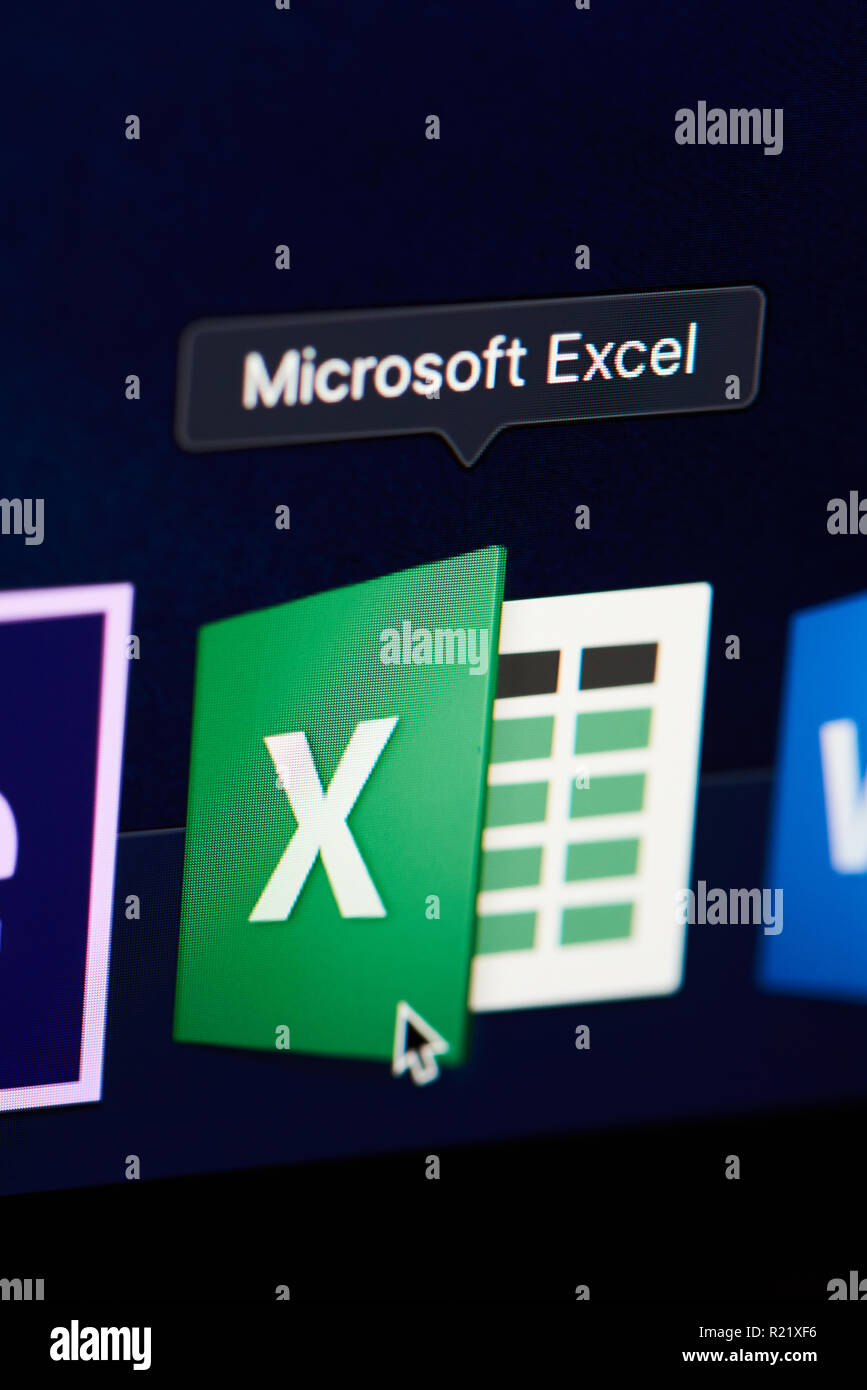 New York, USA - November 15, 2018: Microsoft Office Excel Symbol auf das Gerät mit dem Bildschirm pixelated Nähe zu sehen. Stockfoto