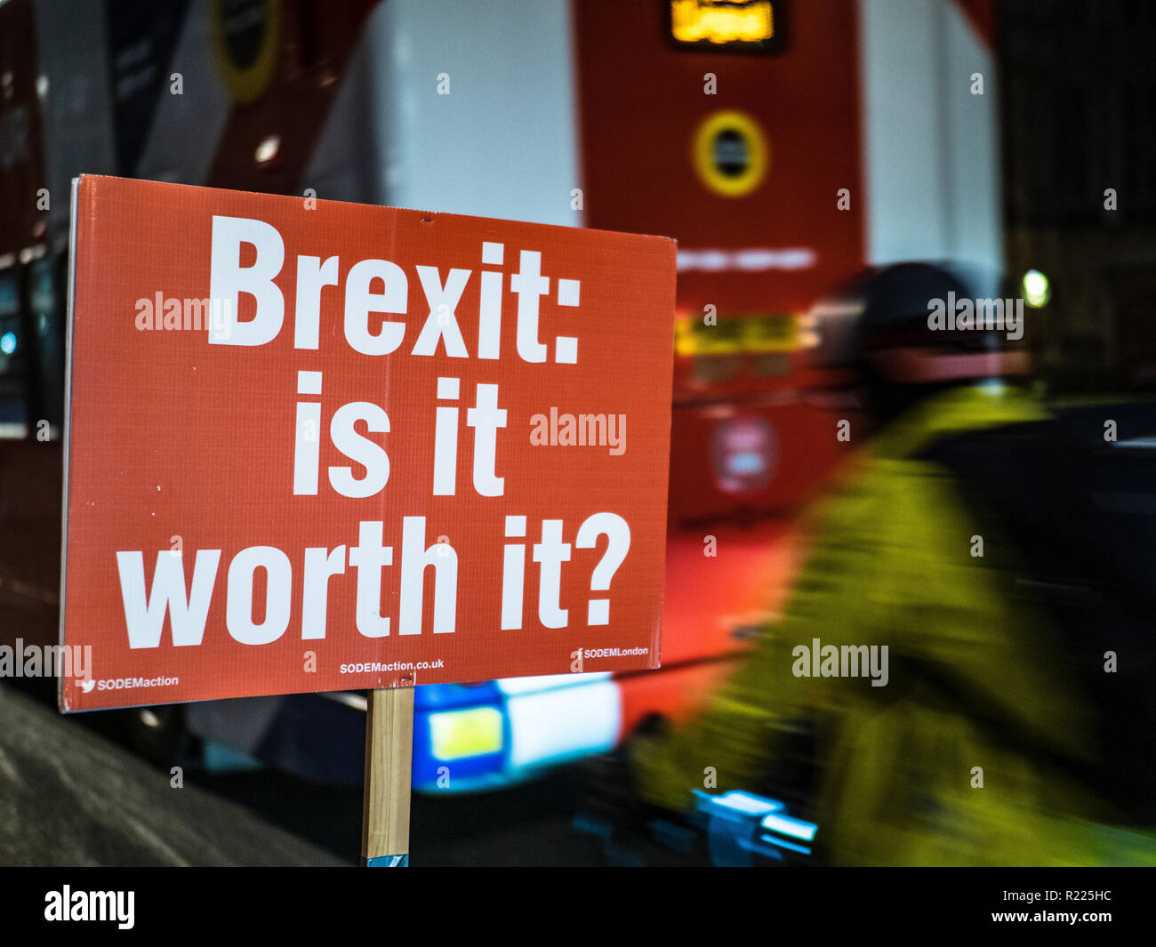 Brexit Protest Schild in der Nähe des Houses of Parliament London - Anti Brexit Zeichen auf College Green London Stockfoto