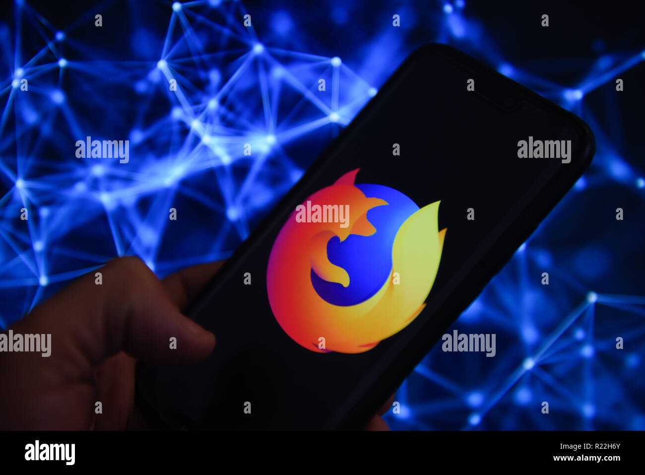 Krakau, Polen. 16 Nov, 2018. Mozilla Fire Fox Logo ist auf ein Android Mobiltelefon gesehen. Credit: Omar Marques/SOPA Images/ZUMA Draht/Alamy leben Nachrichten Stockfoto