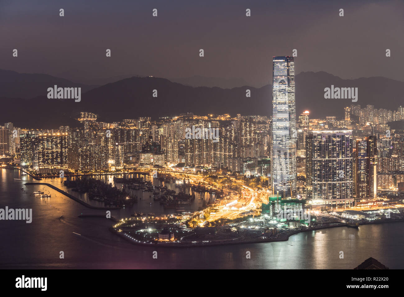 Nacht Ausblick auf Kowloon Skyline vom Victoria Peak, Hong Kong SAR, China Stockfoto