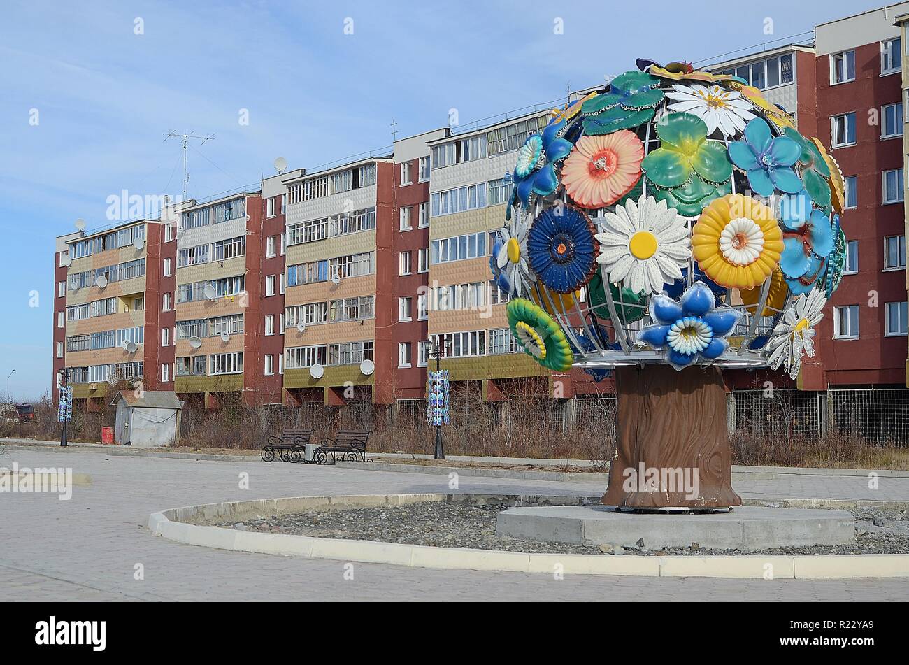 Appartementhaus in UDACHNY, der Republik Sacha, Russland. Stockfoto