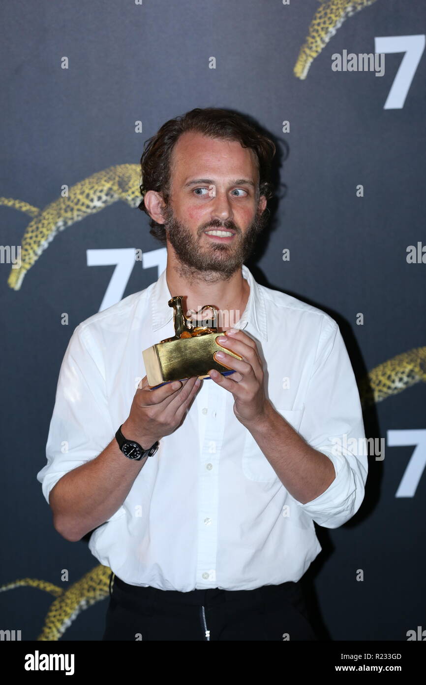 LOCARNO, Schweiz - 11.August 2018: Emmanuel Marre gewinnt den Goldenen Pardino für den besten internationalen Kurzfilm (Foto: Mickael Chavet) Stockfoto