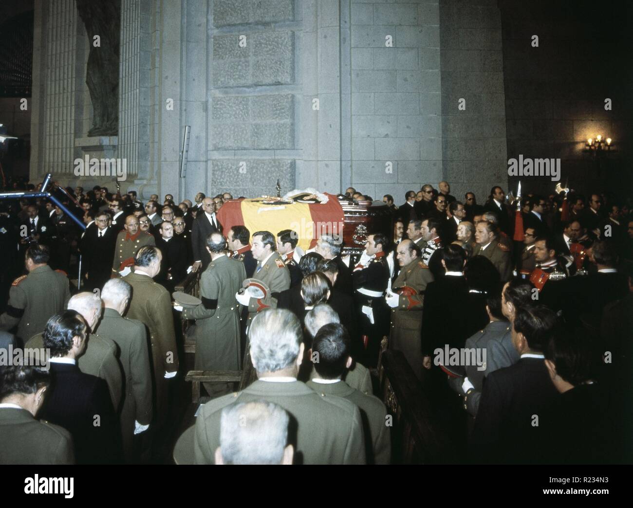 ENTIERRO DE FRANCO INNENRAUM BASILIKA EL 23 DE NOVIEMBRE DE 1975. Lage: VALLE DE LOS CAIDOS. CUELGAMUROS. MADRID. Stockfoto