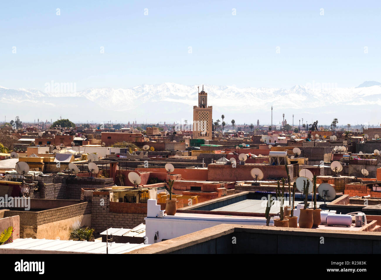 Blick auf Marrakesch und der Koutoubia-moschee, Marrakesch, Marokko Nordafrika, Afrika Stockfoto