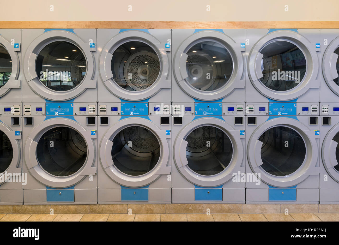 Waschsalon Maschinen, USA Stockfoto