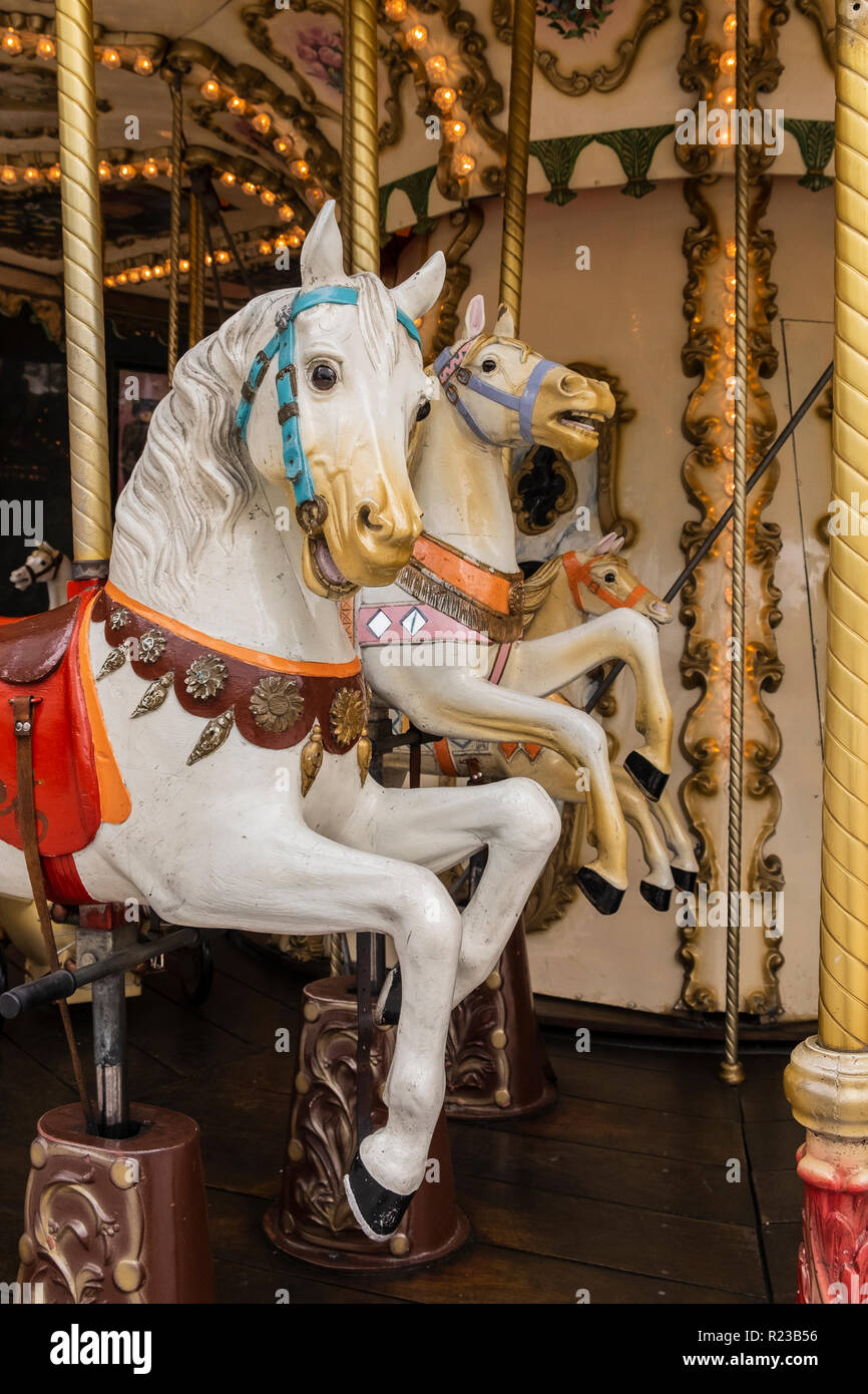 Merry go round Pferd, Karussell, Messegelände fahren Details, Stockfoto