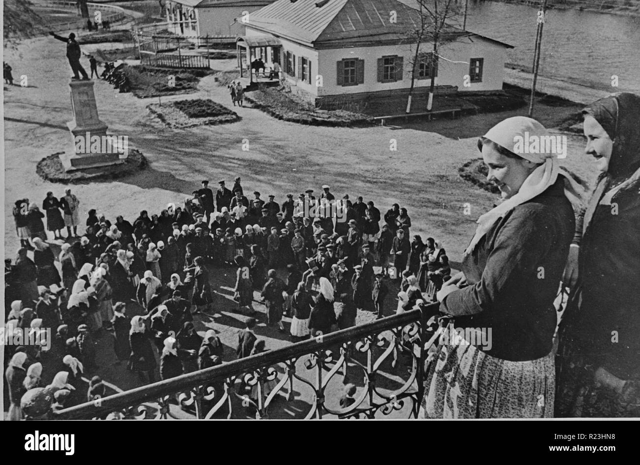 Rest-Tag in einer Kolchose Dorf. Chapayevsk, Ukraine, UDSSR (Union der Sozialistischen Sowjetrepubliken). Zwischen 1930 und 1940 Stockfoto