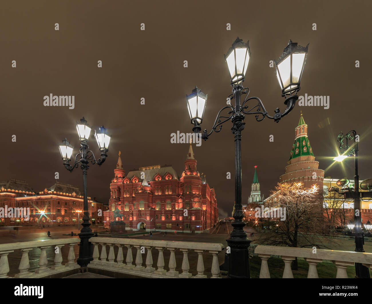 Nacht Blick auf das Historische Museum am Roten Platz in Moskau Stockfoto