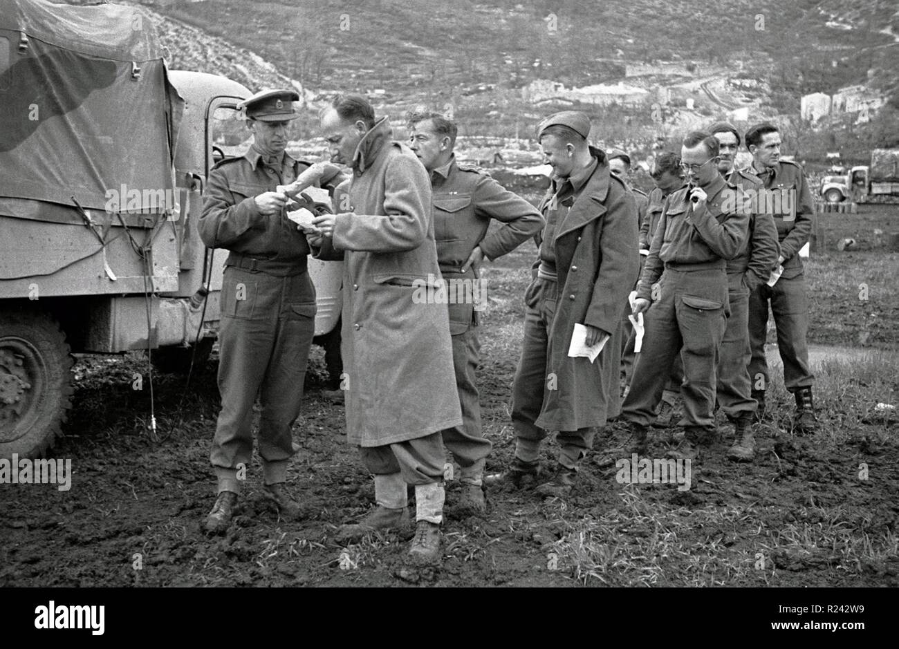 Neuseeland Soldaten an der Front Cassino, Italien, Nachrichten aufzeichnen, Hause, ausgestrahlt werden April 1944 Stockfoto