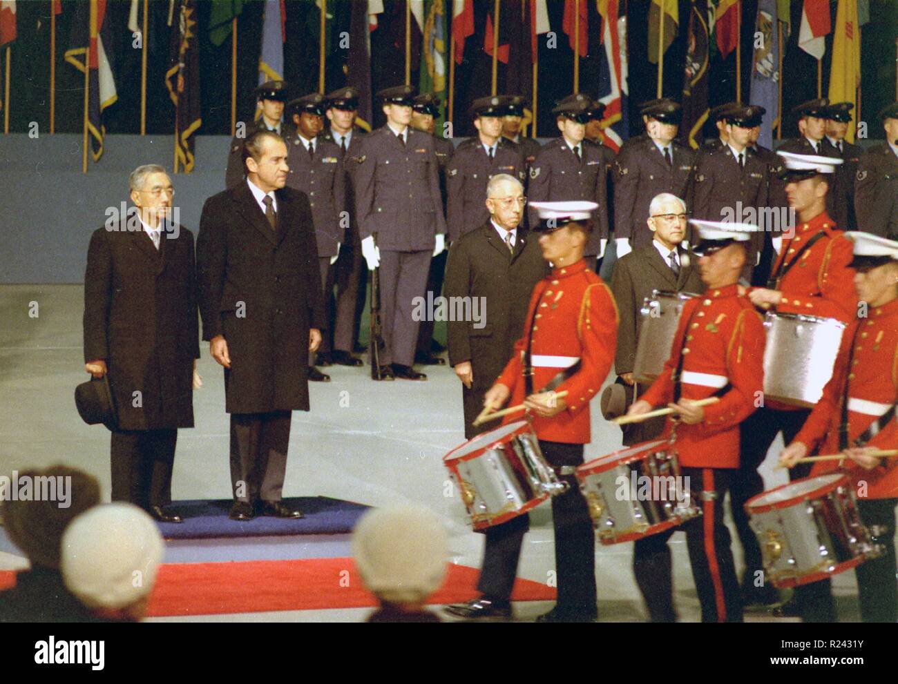 Präsident Richard Nixon erhält japanischen Kaiser Hirohito Elmendorf Air Force Base, Alaska 1971 Stockfoto