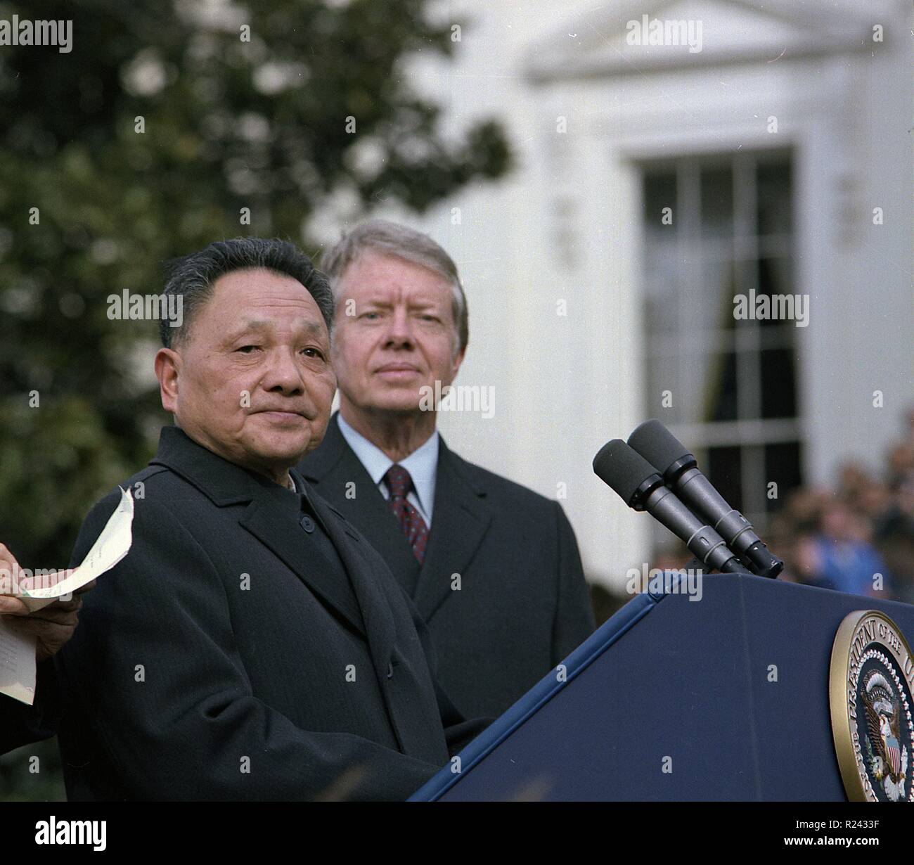 Deng Xiaoping und US-Präsident Jimmy Carter bei der Ankunft Verleihung der Vice-Premier von China. 1979 Stockfoto